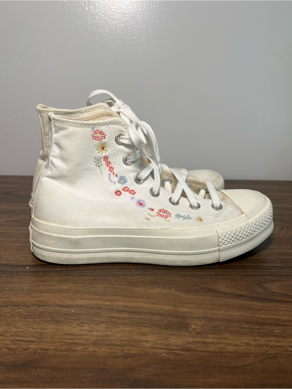 Converse Wmns Chuck Taylor All Star Lift Platform 'Embroidered Floral - Picture 3 of 8